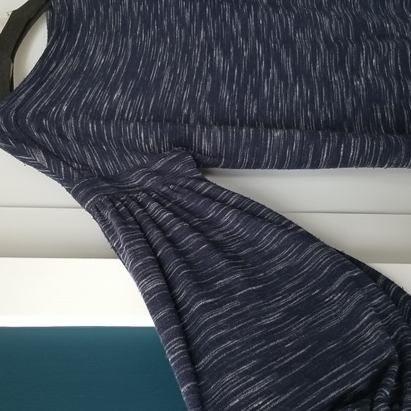 Studio M . Puffy long sleeve dress. Blue. Fits small to medium. Puff sleeves - Picture 4 of 6